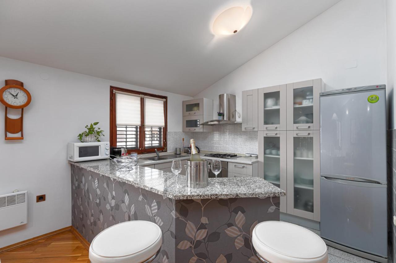 Apartamento Biba Lux Poreč Exterior foto